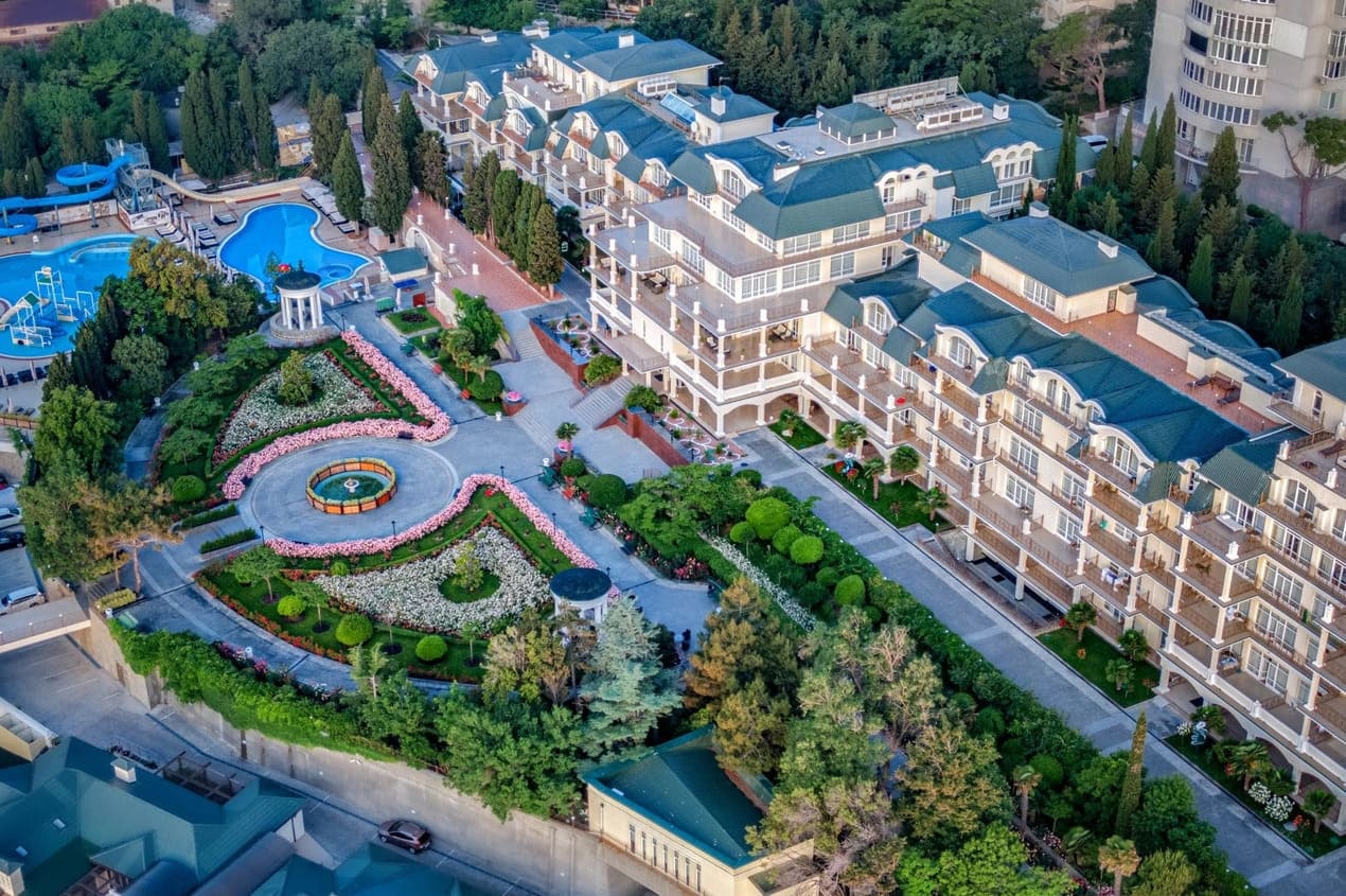 Официальный сайт отеля Palmira Palace Resort & SPA 5* в Ялте | SPA-отель в  Крыму